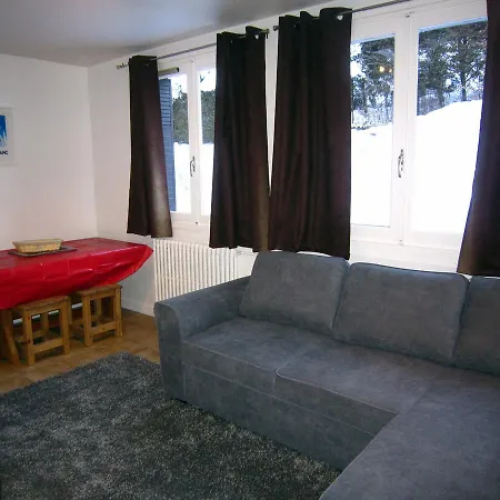 Apartament Peclesa *